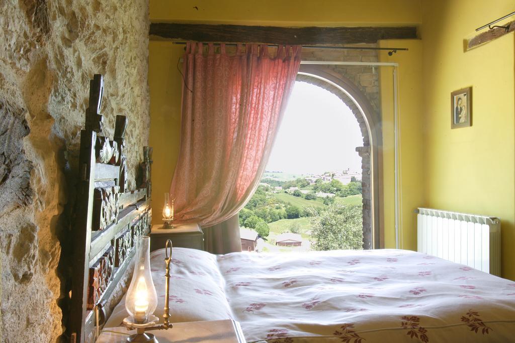 Villa Il Giardino Degli Ulivi à Castelraimondo Extérieur photo